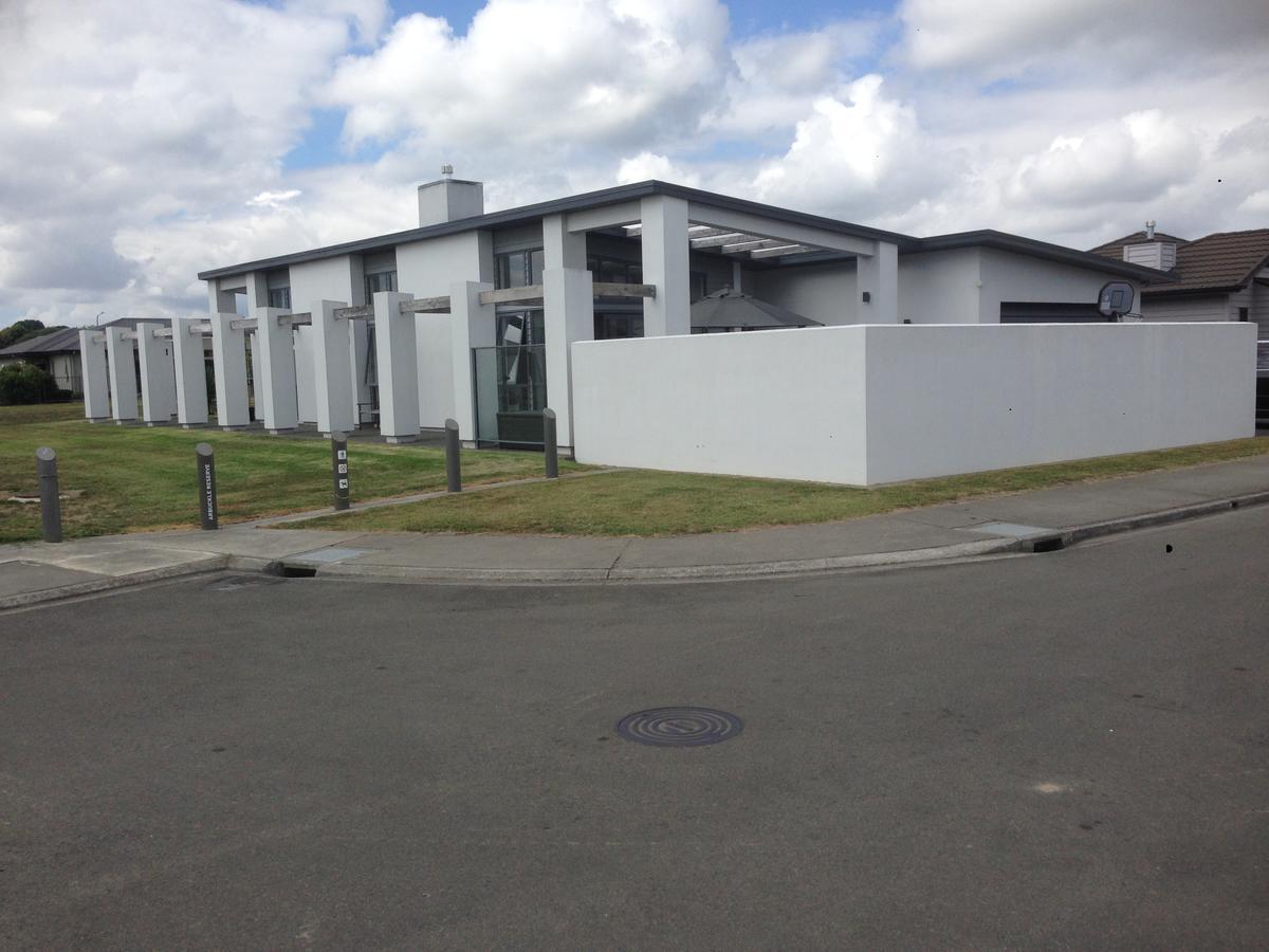 Accommodation In Frimley Hastings Exterior foto